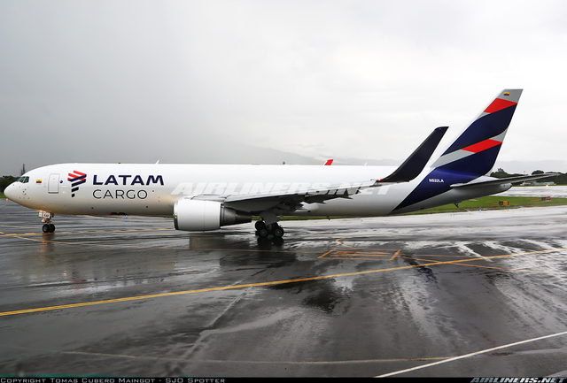 Se funda LATAM cargo.