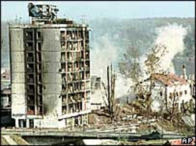 Independence and War