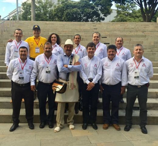 Primera junta directiva