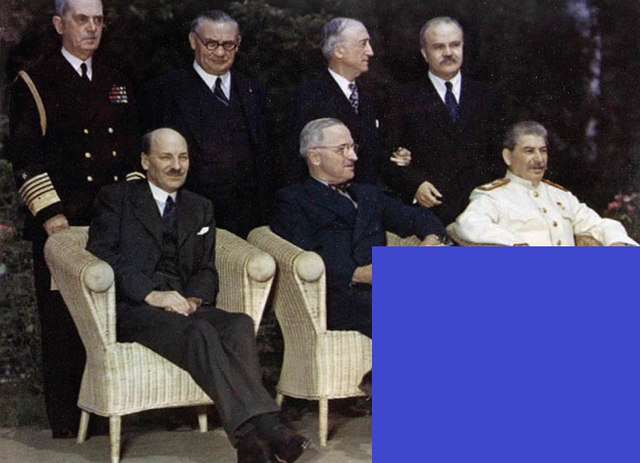 Conferencia de Yalta, en la que se planifica el fin de la guerra