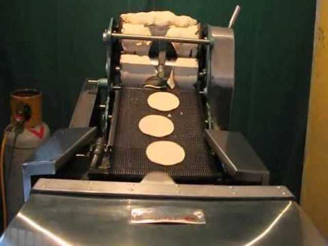 Primera Maquina Tortilladora Automatica