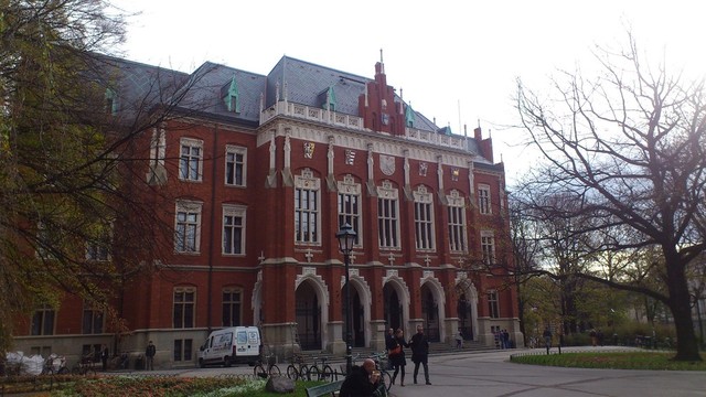 Copérnico entra a la Universidad