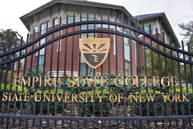 Recorrido Histórico Internacional de la Educación a Distancia timeline