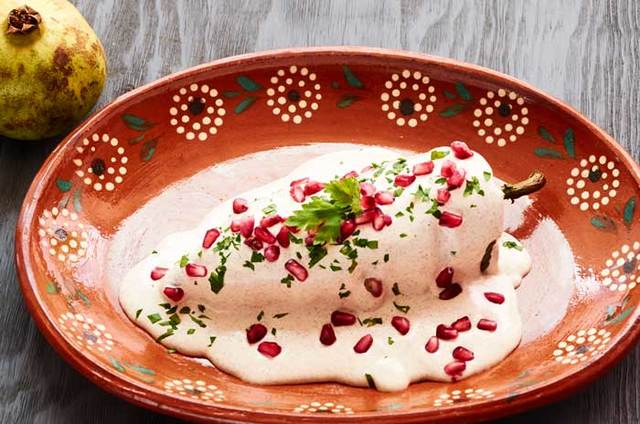 Creación de los chiles en nogada por monjas Agustinas