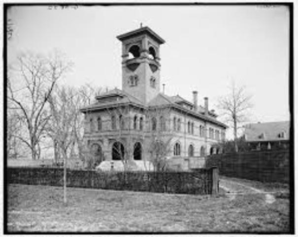 Ursuline Academy of New Orleans established