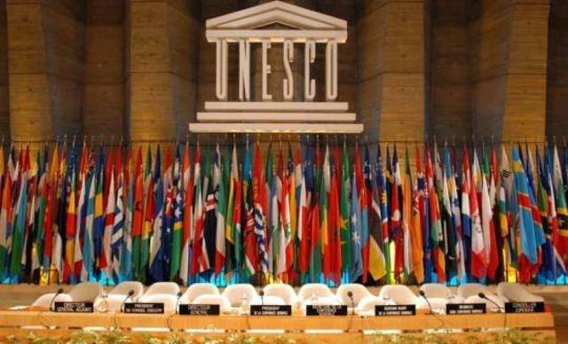 Cumbre de la UNESCO en París