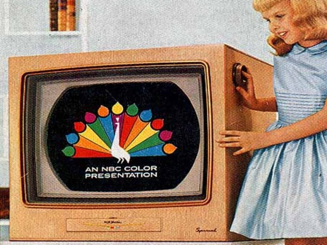 Televisión a color.