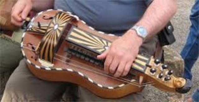 THE HURDY GURDY (points for the name)