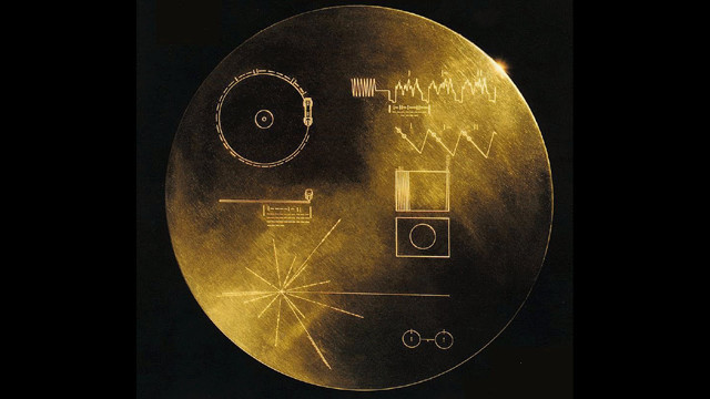 Voyager 1 leaves the solar system