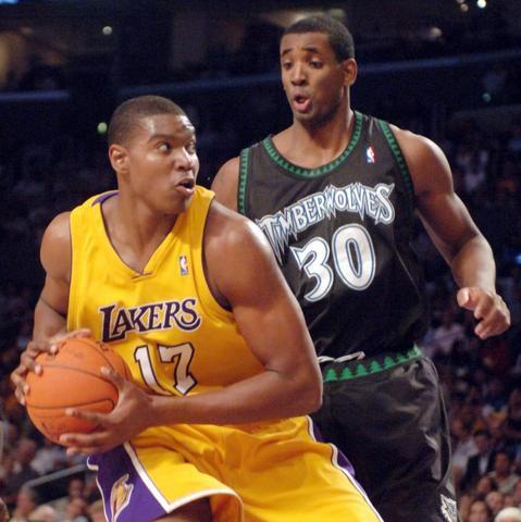 lakers 8-0 undeafeated