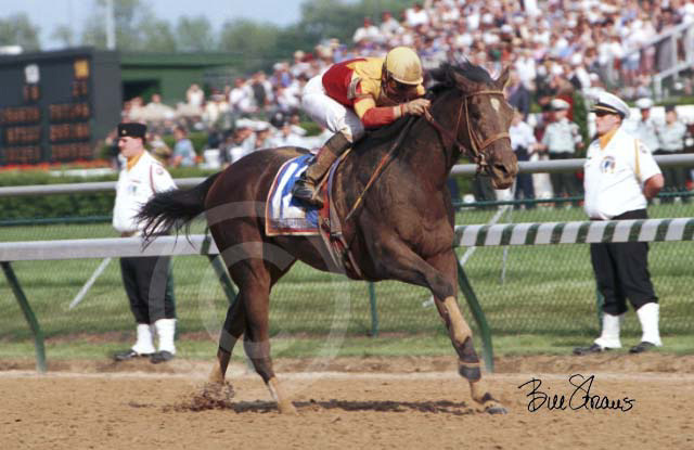Fusaichi Pegasus Wins Kentucky Derby