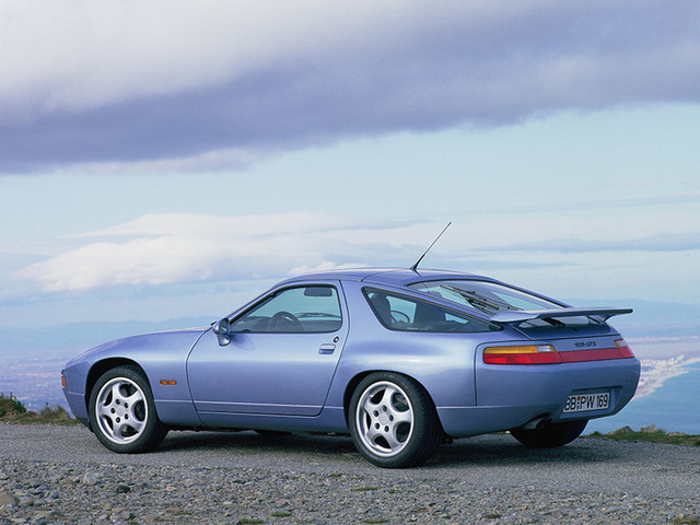 Introduction of the 928 GT/GTS