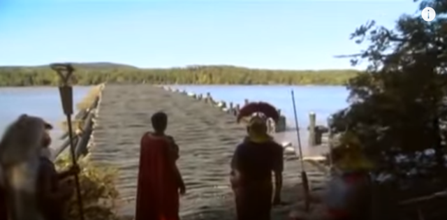 Construcción del primer puente temporal en Roma