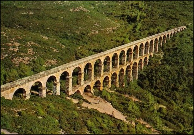 Construcción de los acueductos Romanos