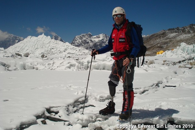 Colombian amputee on the Mt. Everest