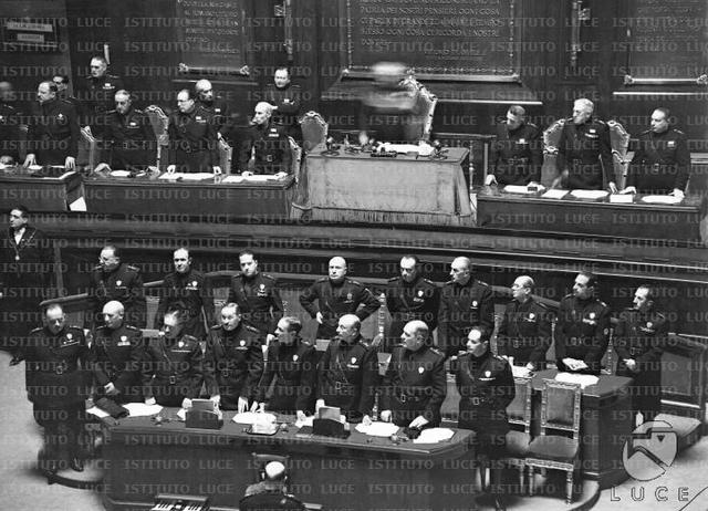 la crisi dello stato liberale