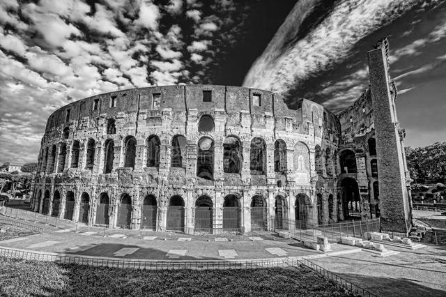 Vito Volterra se vio forzado a abandonar Italia.