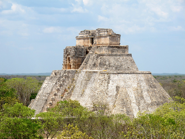 Piramide del adivino: cultura Maya