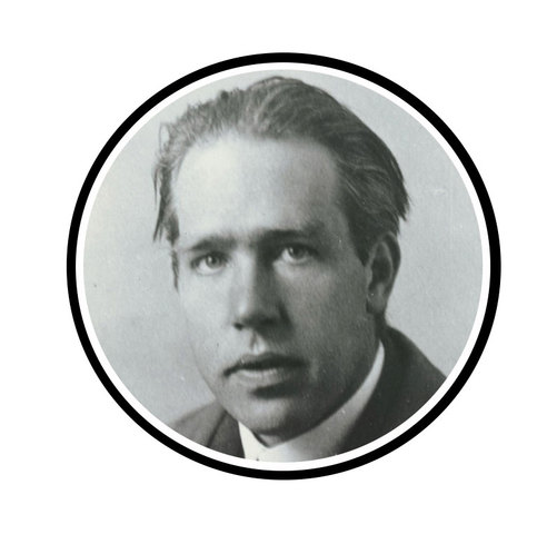 Niels Bohr presenta su modelo del átomo