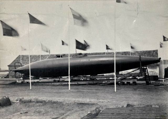 Submarino (Primero operativo)