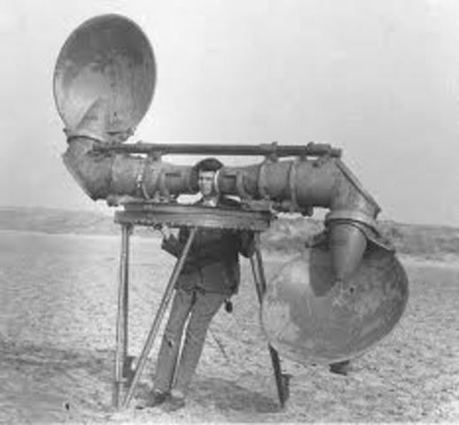 1957 "SATÉLITE ARTIFICIAL"