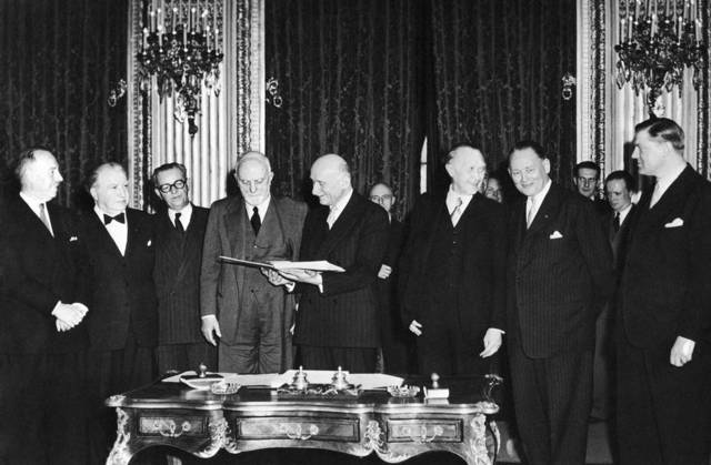 Kul- og stålunionen dannes