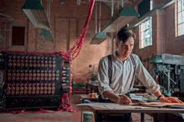 Em 1950, a primeira idéia de uso do computador para jogos foi de Alan Turing