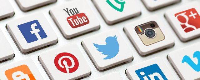 a primeira rede social