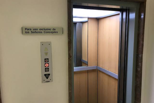 Ascensor/Elevador - Elisha Graves Otis