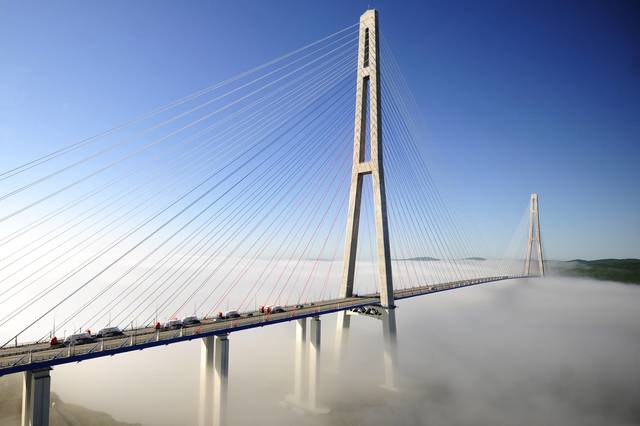 Puente de la isla de Russki (Rusia)