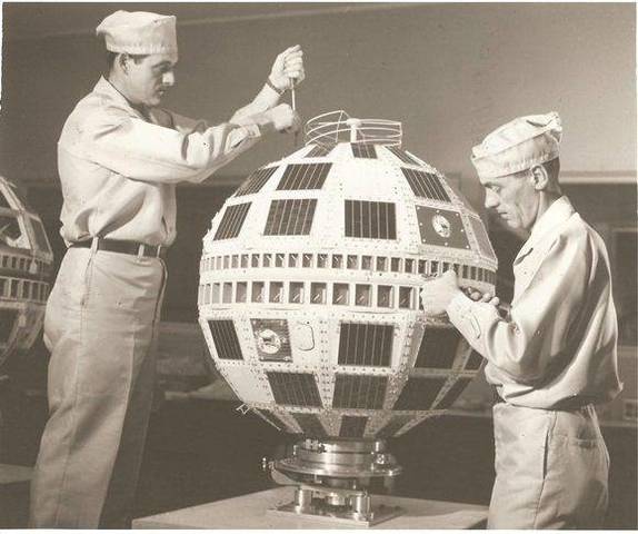 Primer Satélite de Comunicaciones