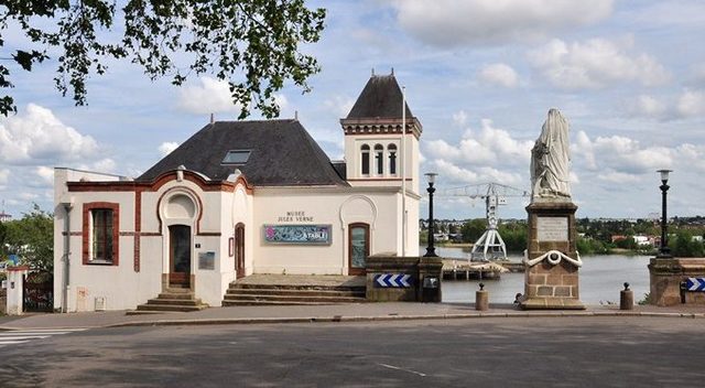 Дитинство. Родина