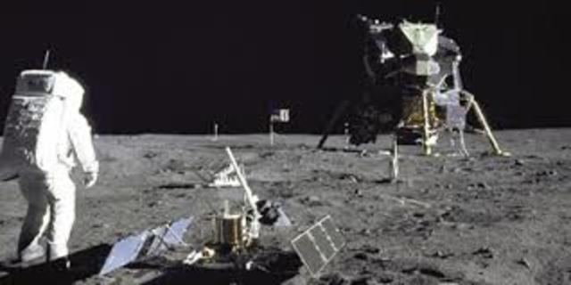 * primer home a la lluna