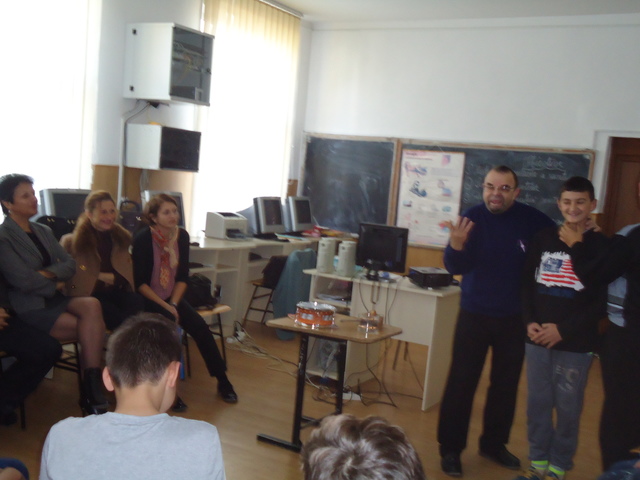 Participarea la proiecte de educaţie excurriculară-Aprilie