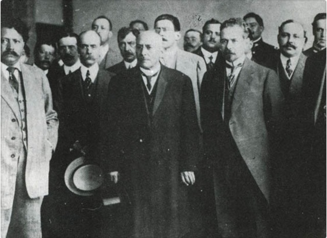 Renuncia de Victoriano Huerta