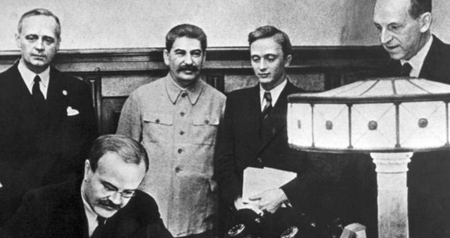 Ribbentrop/Molotov Pact