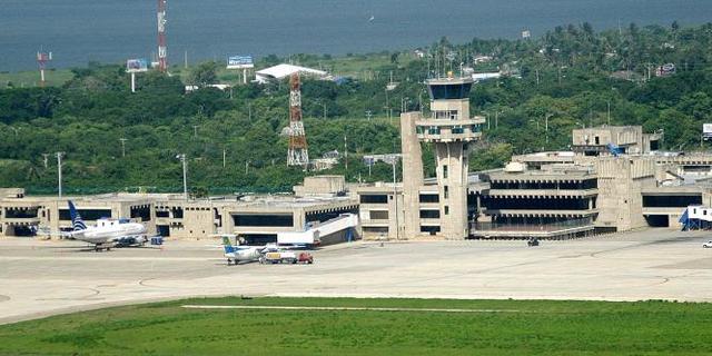 primer aeropuerto en colombia