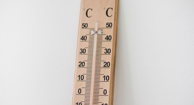 Sunday -4 C //// -16/-11 C