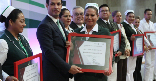 Medalla conmemorativa y estimulo economico al desempeño