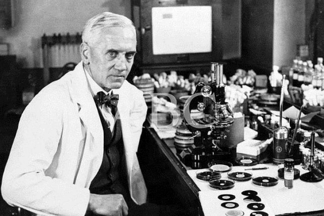 Creación de la penicilina.