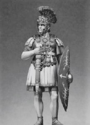 Obtuvo el cargo de tribuno militar