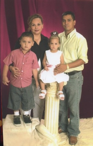 Mi papá  se fue a USA