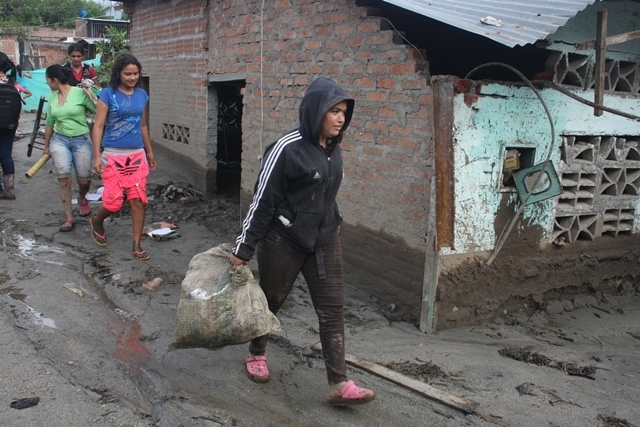 Caos por falsa información en redes sociales