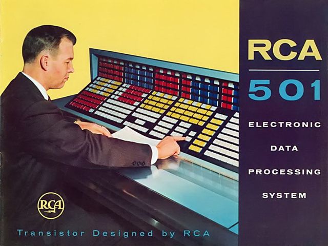 RCA presenta su computadora transistorizada modelo 501