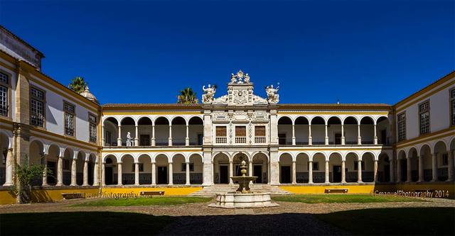 Universidad de Évora