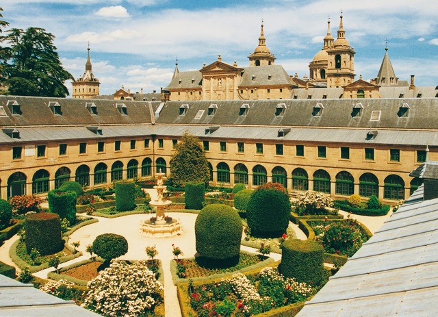 Universidad de San Lorenzo del Escorial