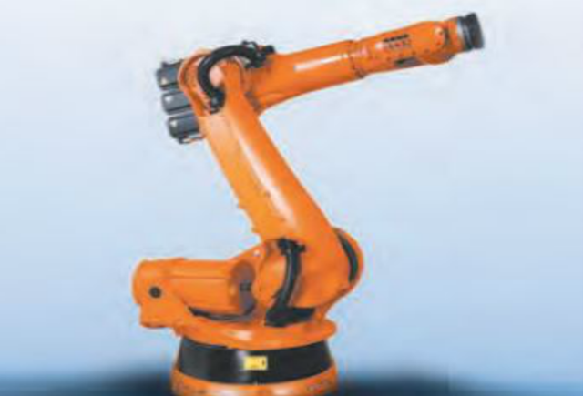 PRIMER ROBOT EN FORMA DE Z