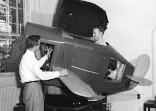 general electric crea el primer  simulador computarizado de vuelo