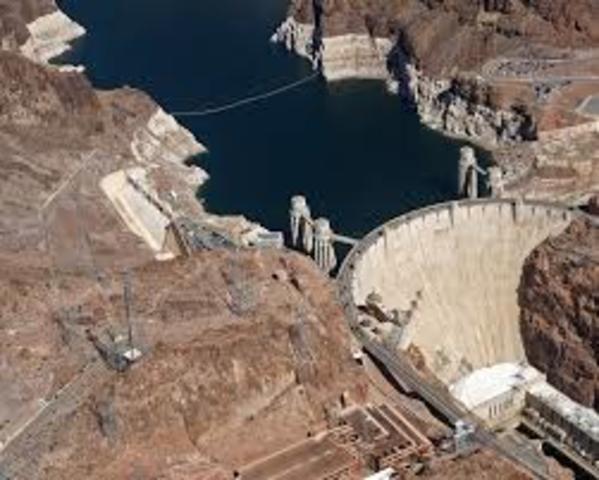 Hoover Dam construction