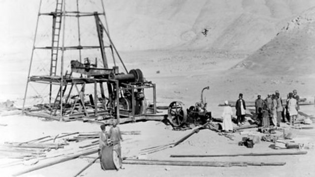 john d rockefellar created an oil company